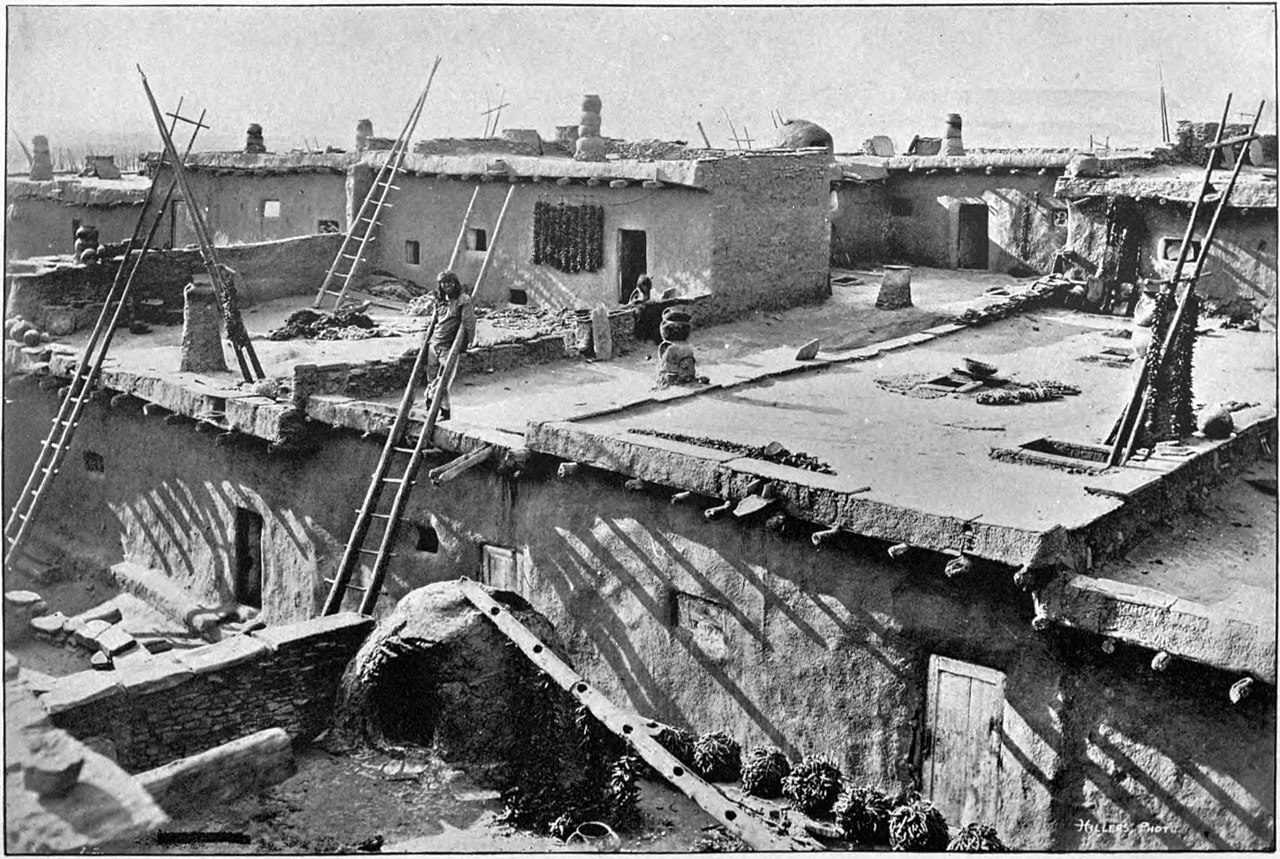 Zuñi village On the terraces circa 1920