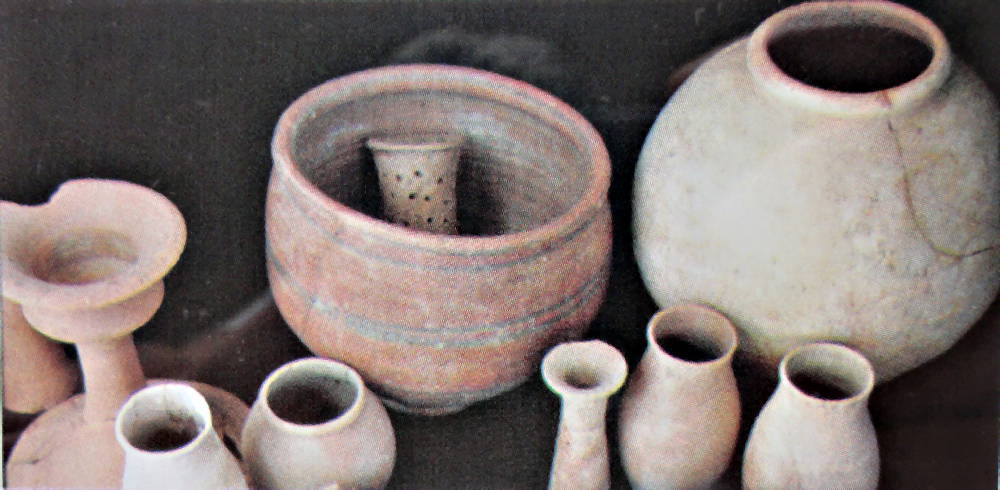 Deep bowl with wide mouth and flaring rim, and perforated jar found inside. Harappa. J. M. Kenoyer, Ancient cities of the Indus Valley Civilization. 1998. p. 135